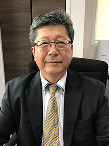 代表取締役社長　栗栖茂栄